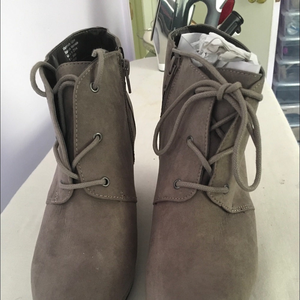 Women’s Taupe wedge booties